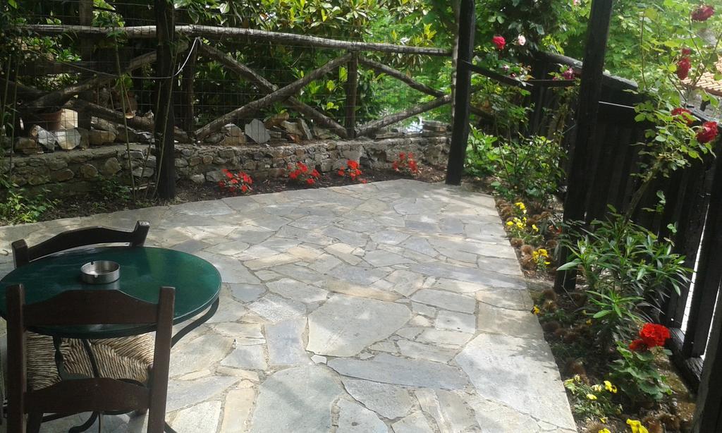 Traditional Guesthouse Archontoula Palaios Panteleimonas Esterno foto
